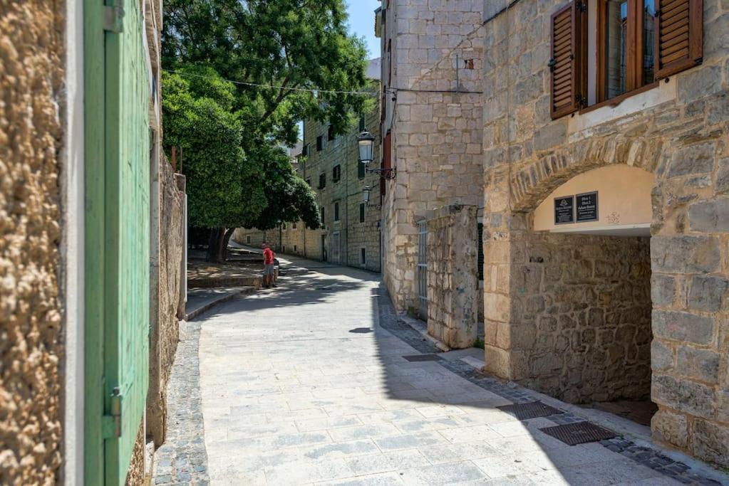 Diva 1,Stylish Old Town Studio Apartment Near Beach سبليت المظهر الخارجي الصورة