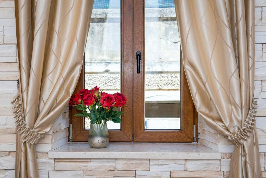 Diva 1,Stylish Old Town Studio Apartment Near Beach سبليت المظهر الخارجي الصورة