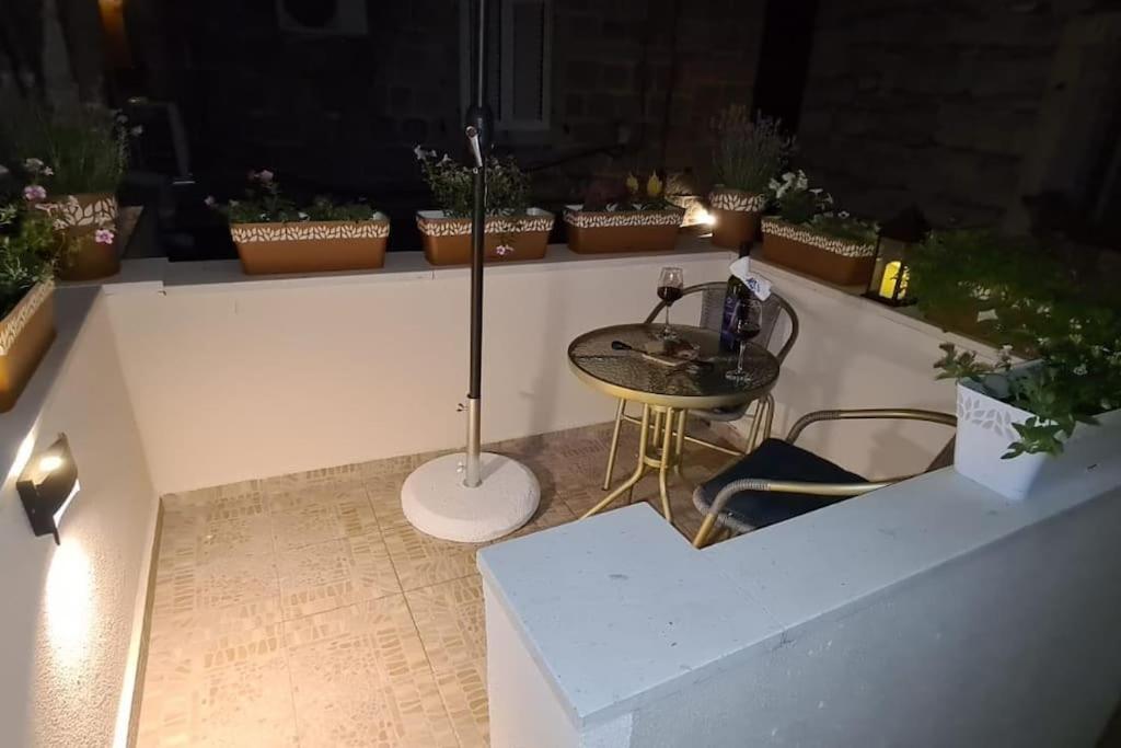 Diva 1,Stylish Old Town Studio Apartment Near Beach سبليت المظهر الخارجي الصورة