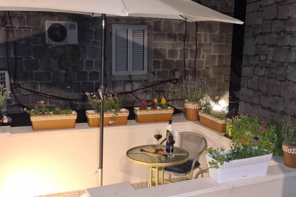 Diva 1,Stylish Old Town Studio Apartment Near Beach سبليت المظهر الخارجي الصورة