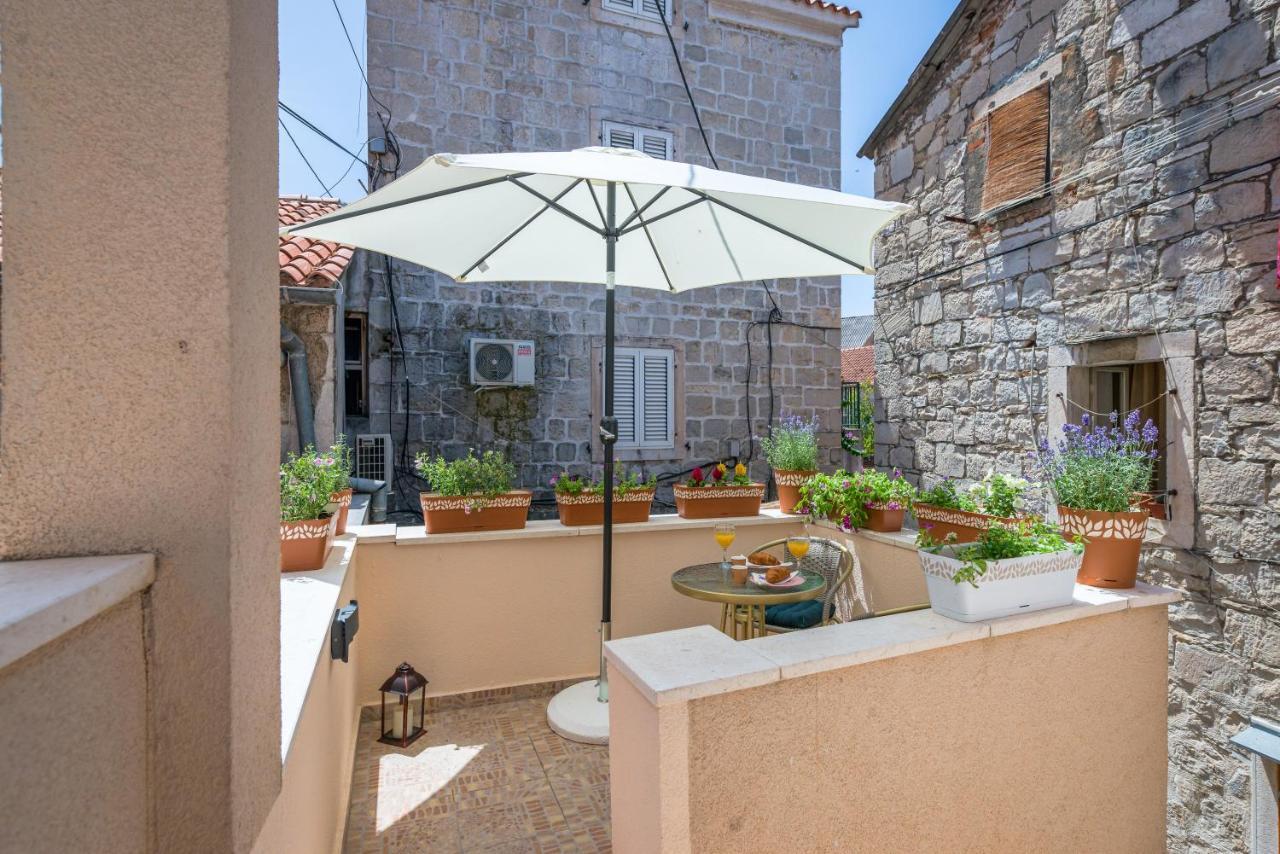 Diva 1,Stylish Old Town Studio Apartment Near Beach سبليت المظهر الخارجي الصورة